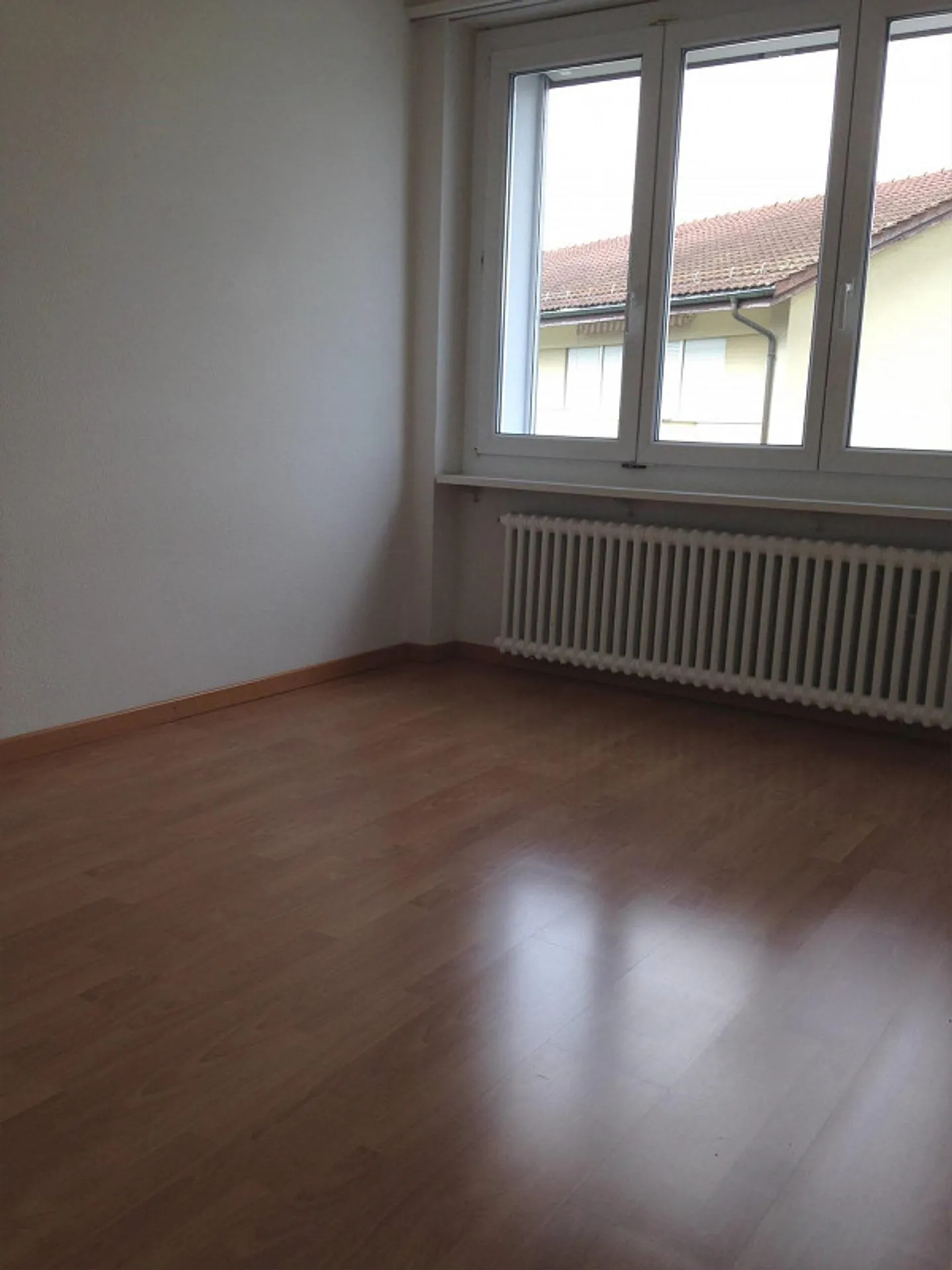 Situato in una zona tranquilla ma vicino alla città! - Foto 4 di 5