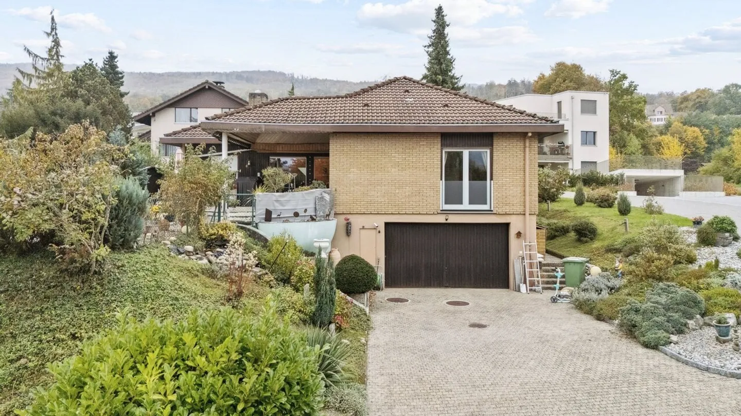 Charmante maison individuelle avec vue de rêve - Photo 2 sur 10