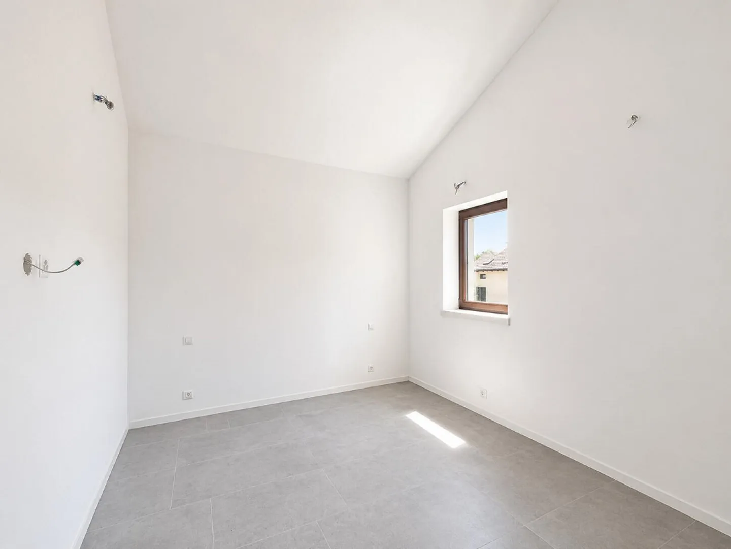 MODERNA CASA UNIFAMILIARE DI NUOVA COSTRUZIONE CON GIARDINO - Photo 5 sur 11