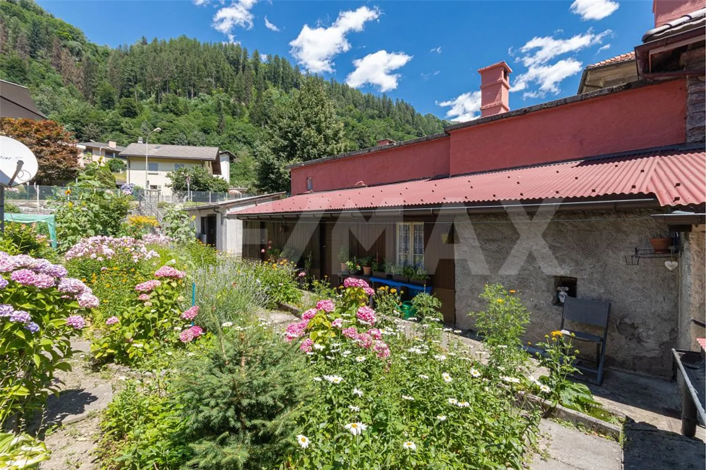 Maison spacieuse avec jardin - Photo 12 sur 13
