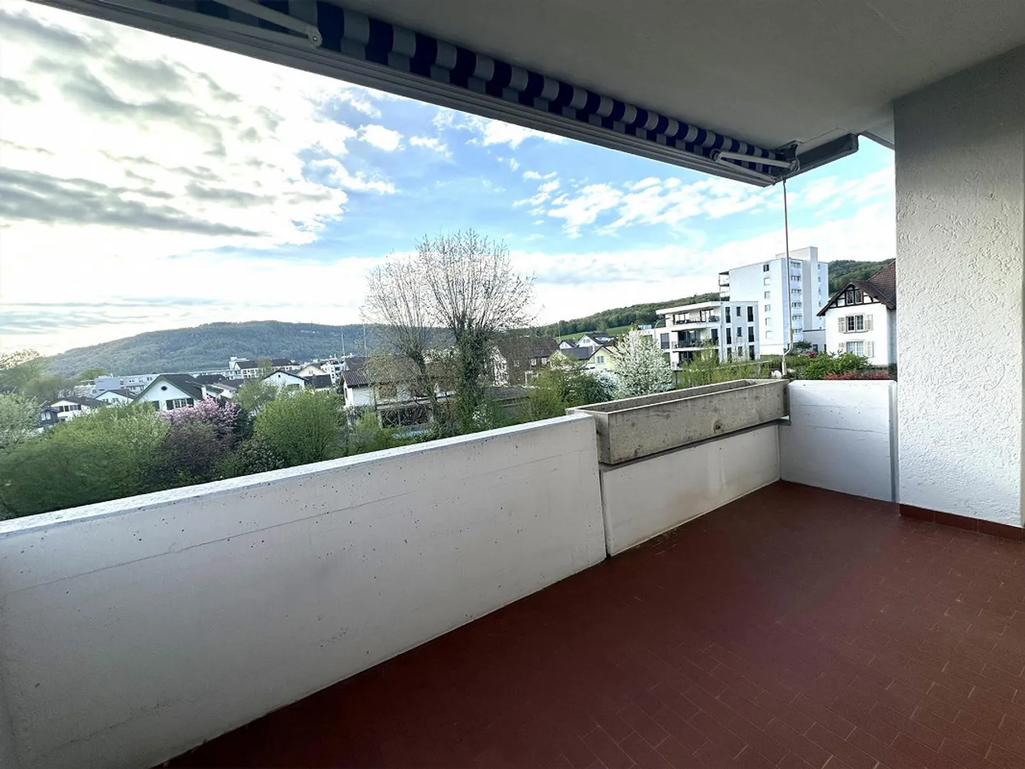 Appartamento luminoso con 3 camere in una posizione tranquilla - Foto 11 di 12