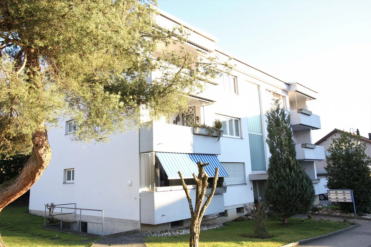 Appartamento luminoso con 3 camere in una posizione tranquilla - Foto 12 di 12