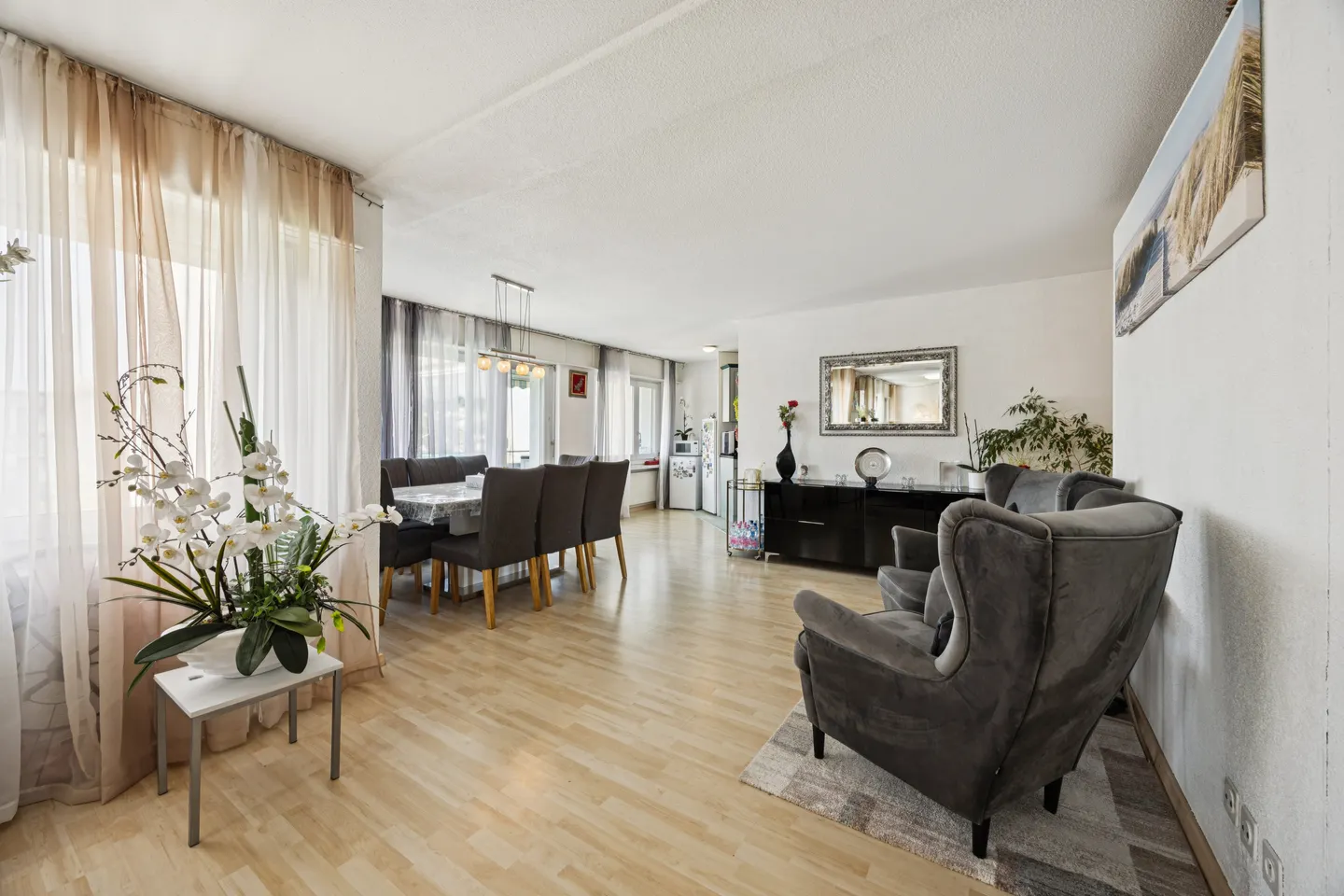 Spacious 6.5-room penthouse with flexible floor plan - divisible into 3.5 and 4.5-room apartments - Photo 3 of 11