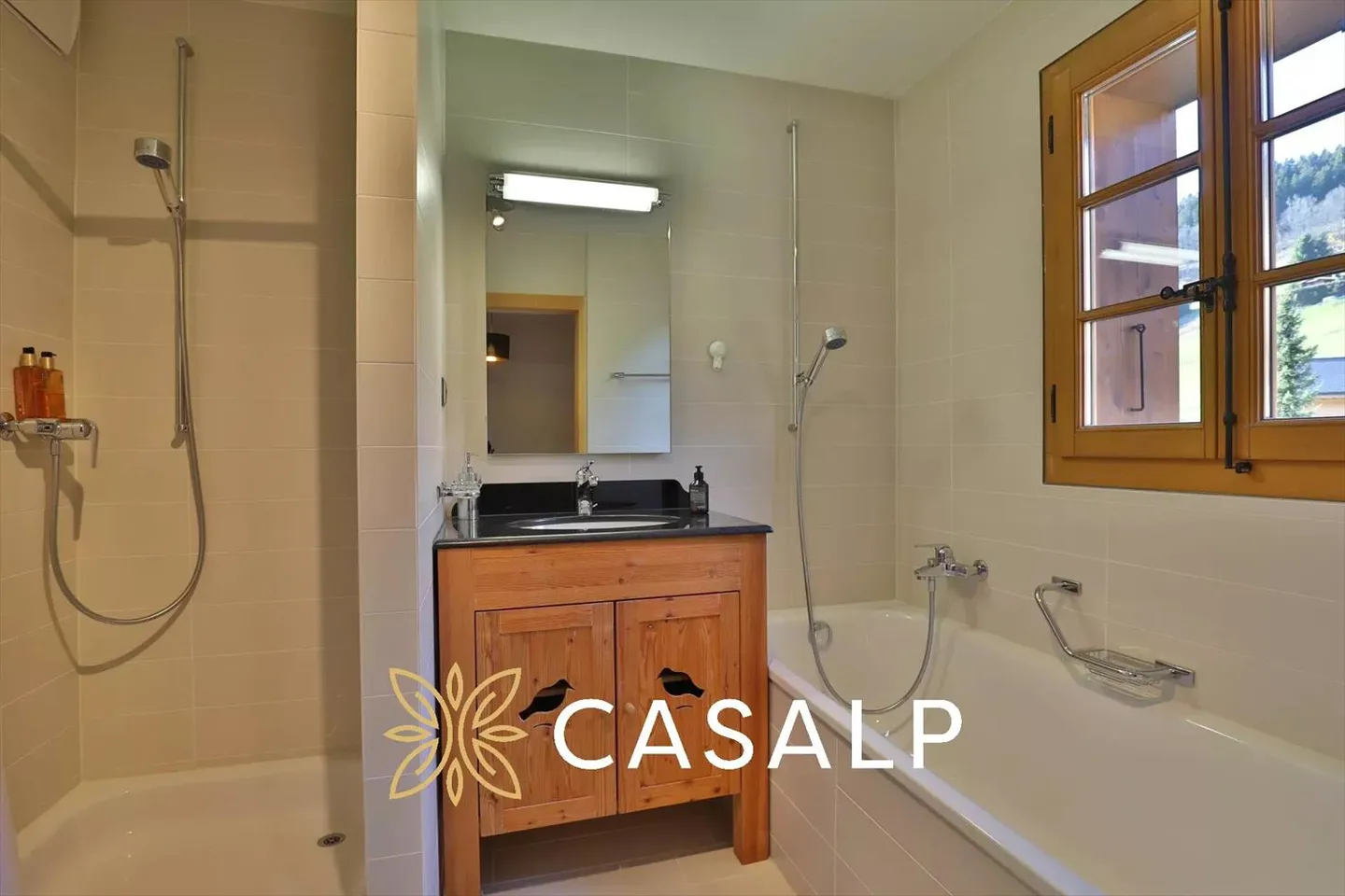 Bellissimo appartamento di 3 stanze con balcone - Foto 6 di 13