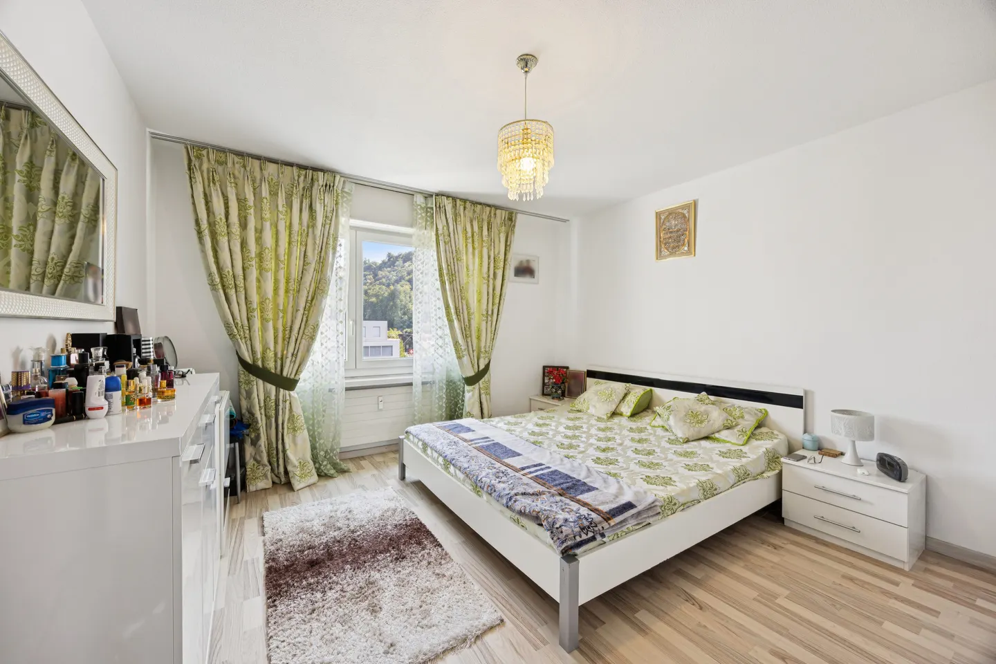Spacious 6.5-room penthouse with flexible floor plan - divisible into 3.5 and 4.5-room apartments - Photo 4 of 11