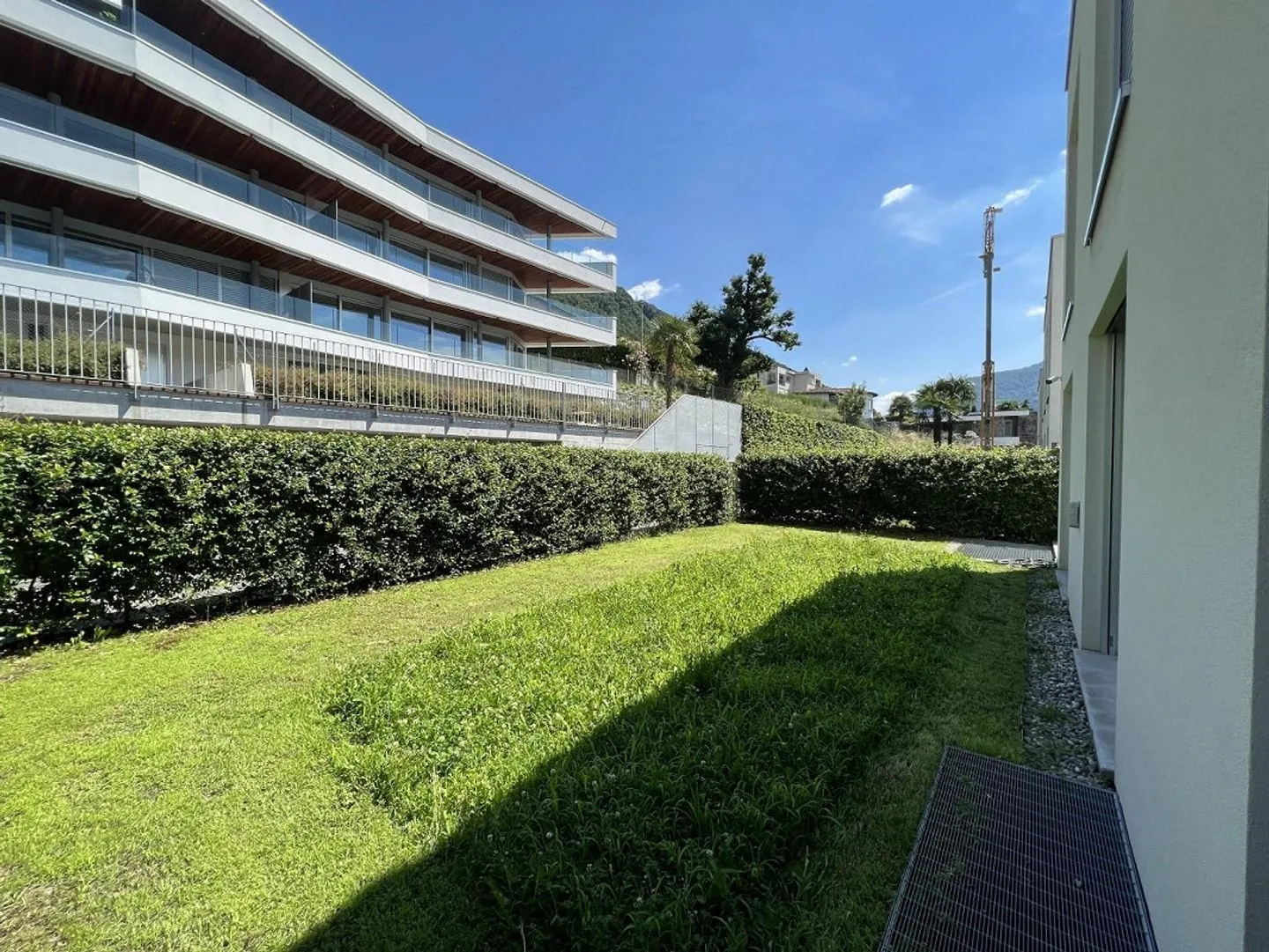 Moderno appartamento di 3,5 locali con vista mozzafiato sul lago - Foto 5 di 13