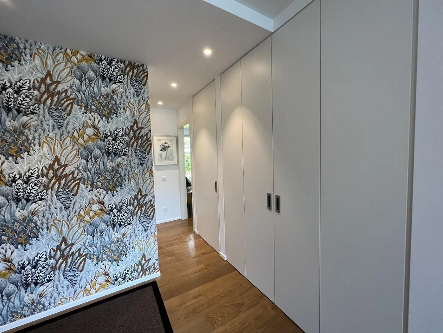 Moderno appartamento di 3,5 locali con vista mozzafiato sul lago - Foto 8 di 13