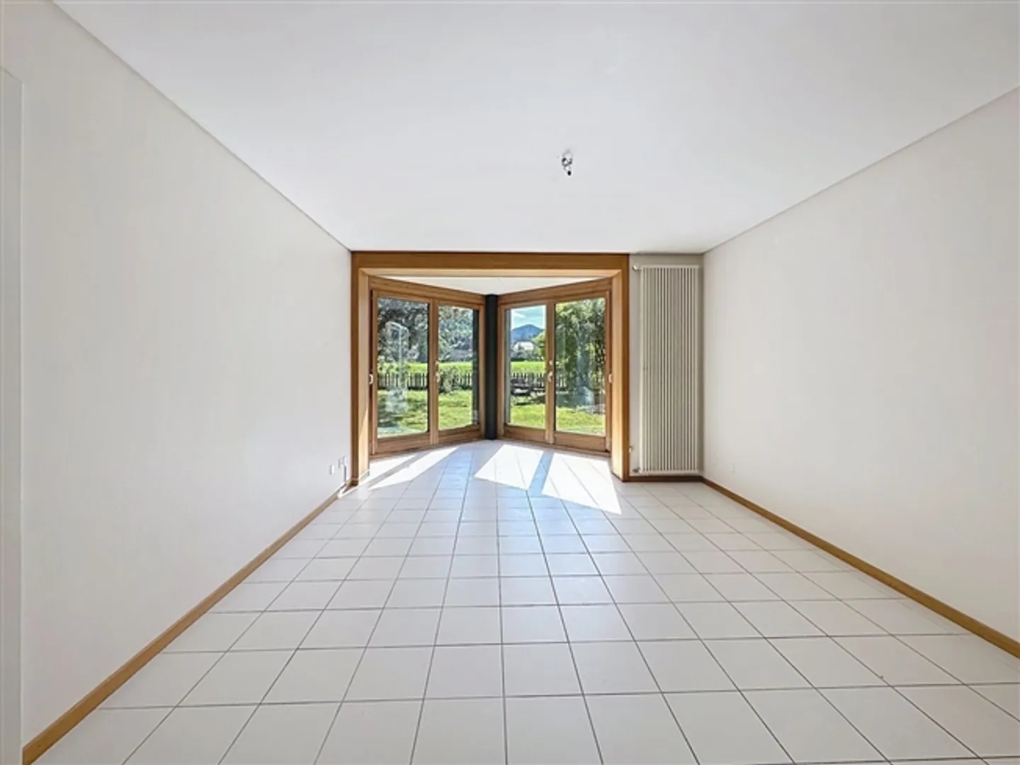 «Renoviertes Bauernhaus mit 2 Wohnungen, 383 m² Wohnfläche» - Foto 10 di 13