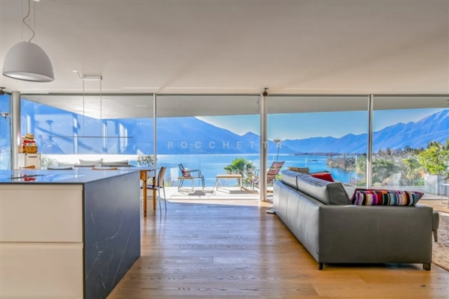 Oasis Méditerranéenne Exclusive avec Vue Envoûtante sur le Lac - Photo 1 sur 15