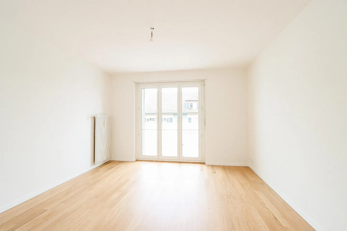 Modern apartment in a quiet neighborhood - Photo 3 of 7