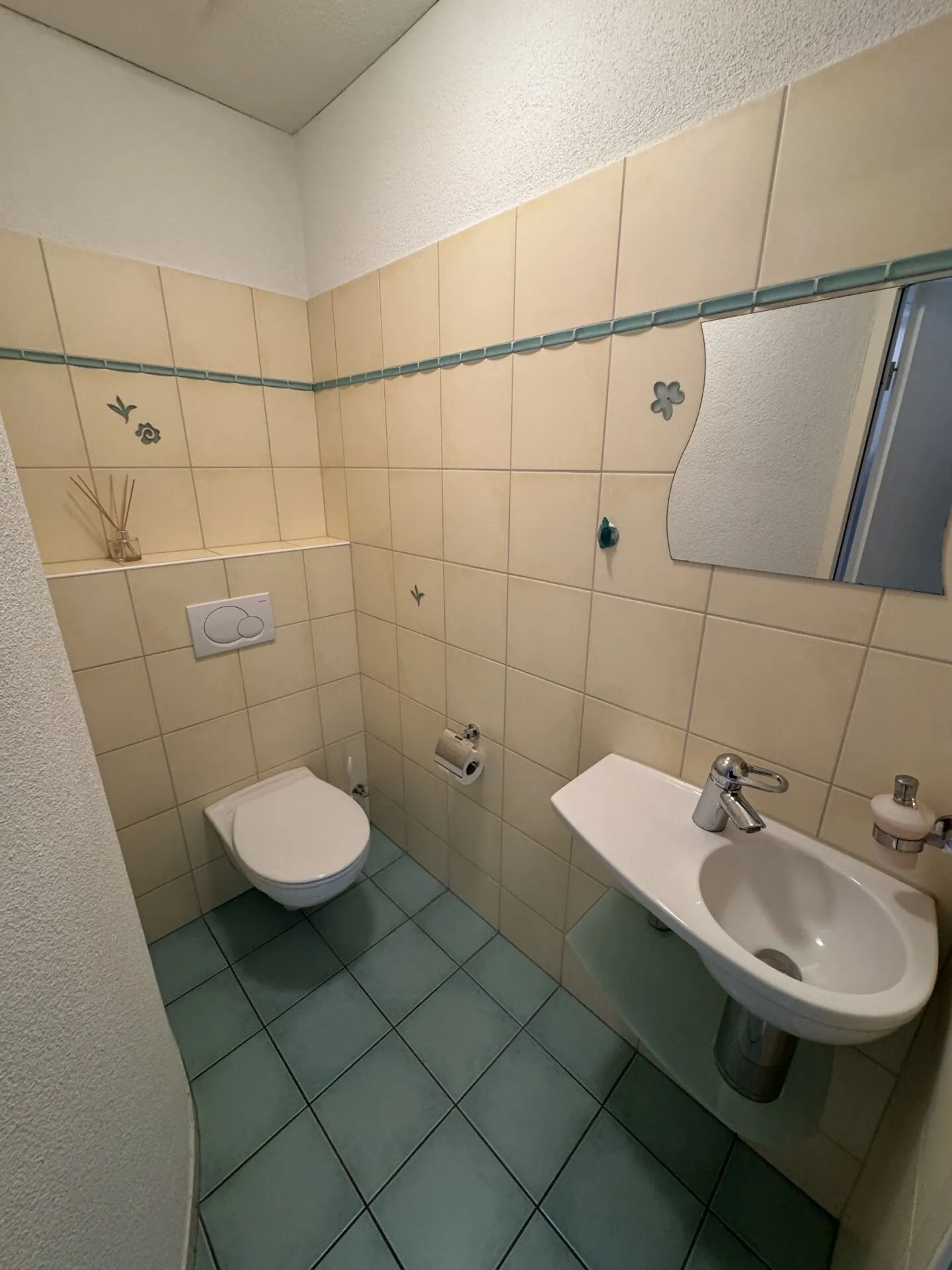 Ampio appartamento maisonette di 5,5 stanze con bella vista - Foto 11 di 19