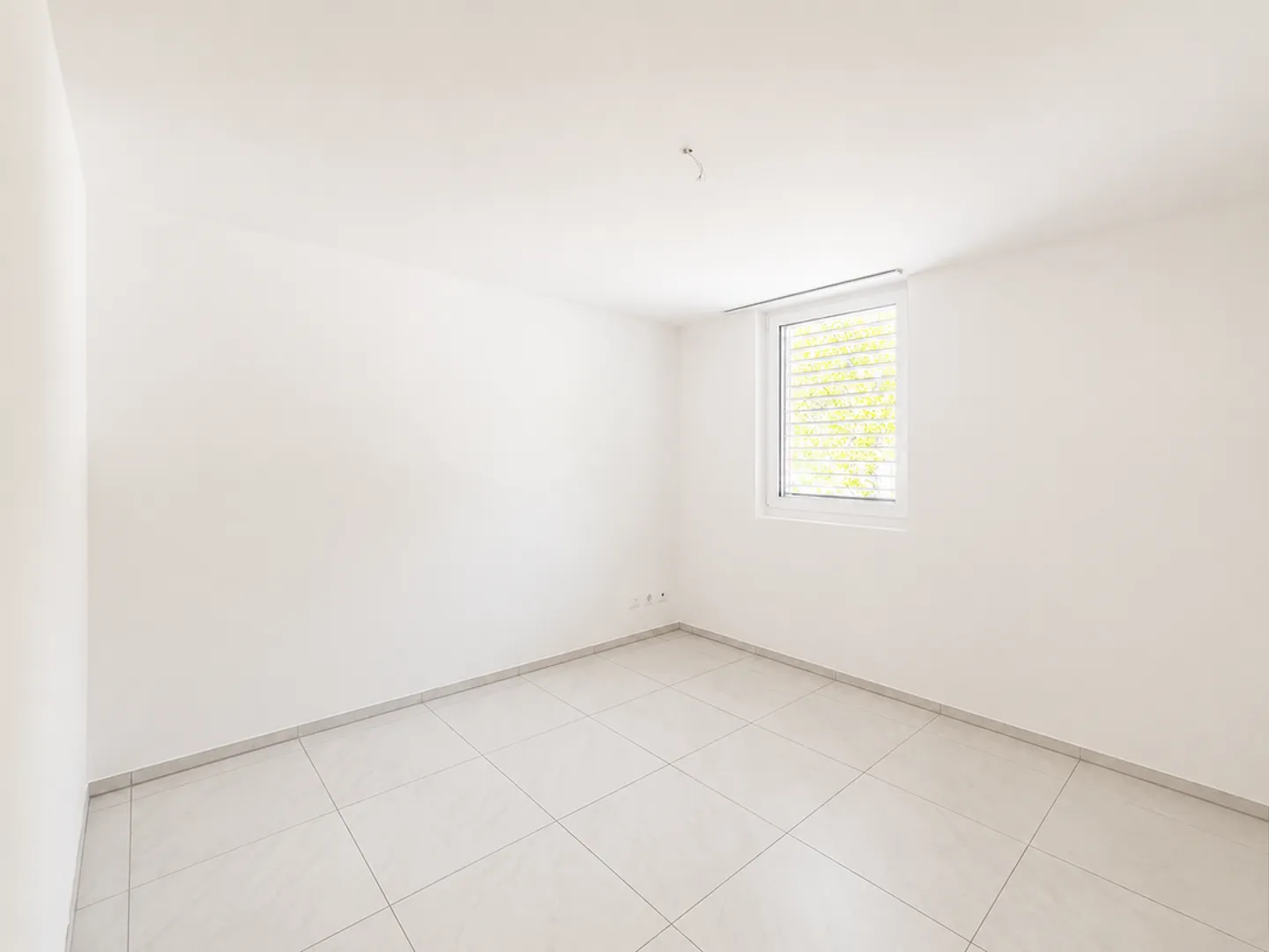RIVERA - 4.5 ROOM APARTMENT FOR RENT - Photo 9 of 12
