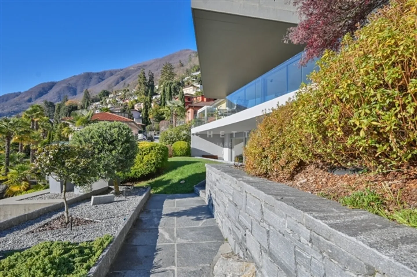 Oasis Méditerranéenne Exclusive avec Vue Envoûtante sur le Lac - Photo 4 sur 15