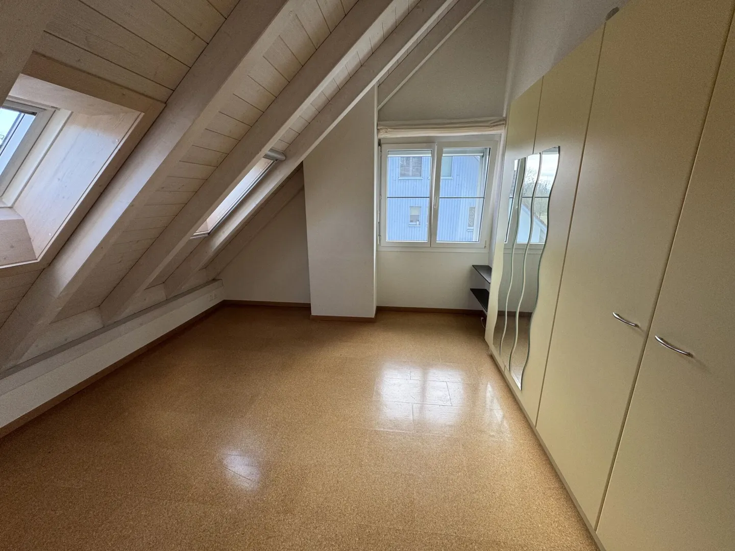 Ampio appartamento maisonette di 5,5 stanze con bella vista - Foto 14 di 19