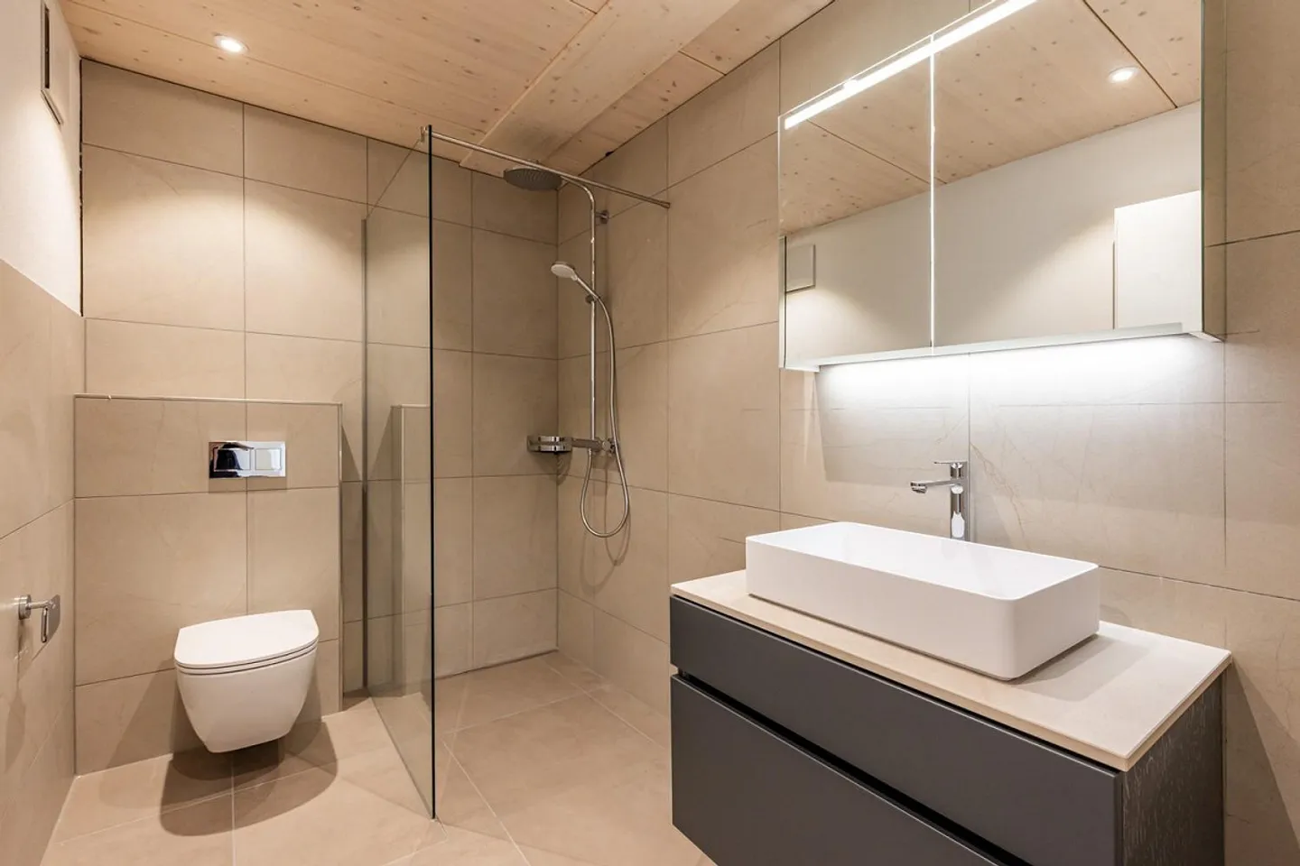 Moderne Attika-Wohnung in Gwatt - Foto 9 von 13