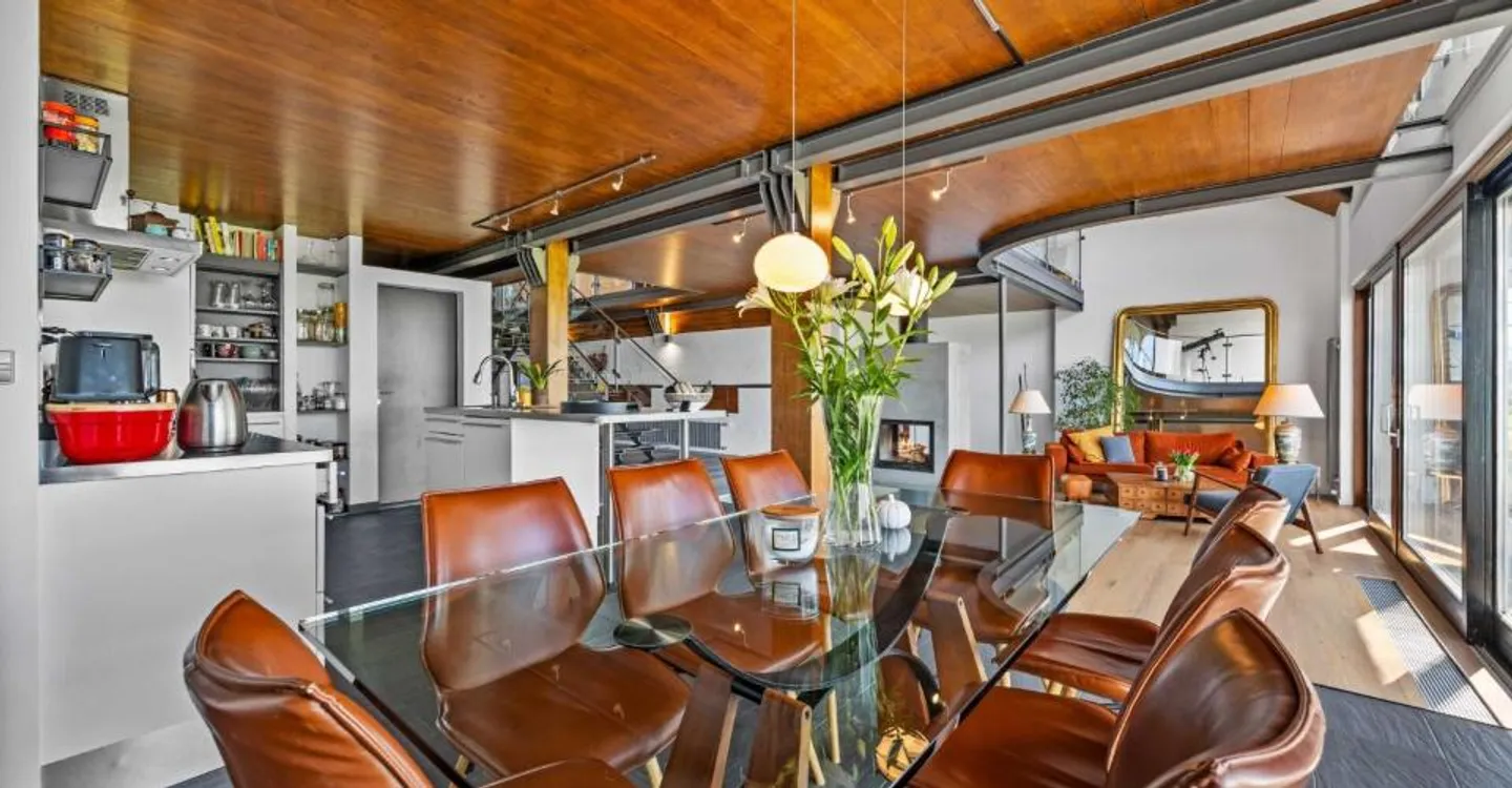 Family home of 265m² living space - Photo 7 of 13