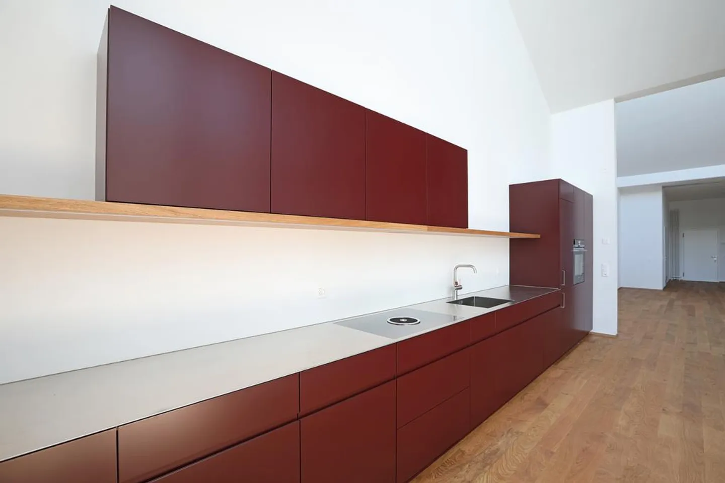 SPACIOUS APARTMENT IN THE CENTER OF BASEL - Photo 2 of 10
