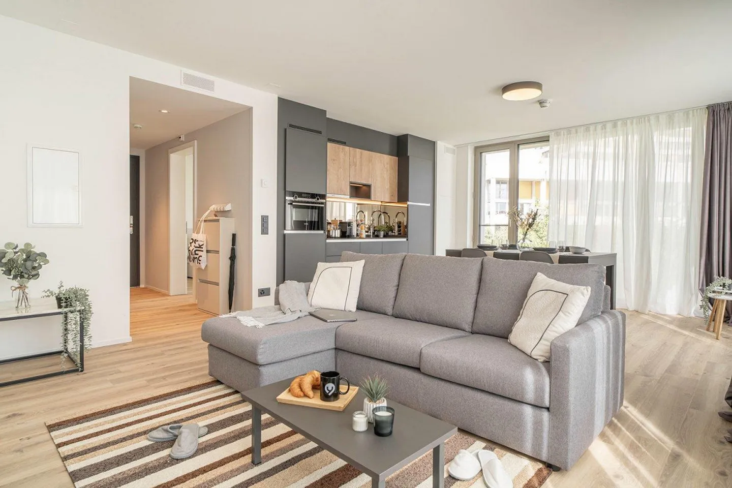 Flexible Apartment in Zurich - Photo 2 of 8