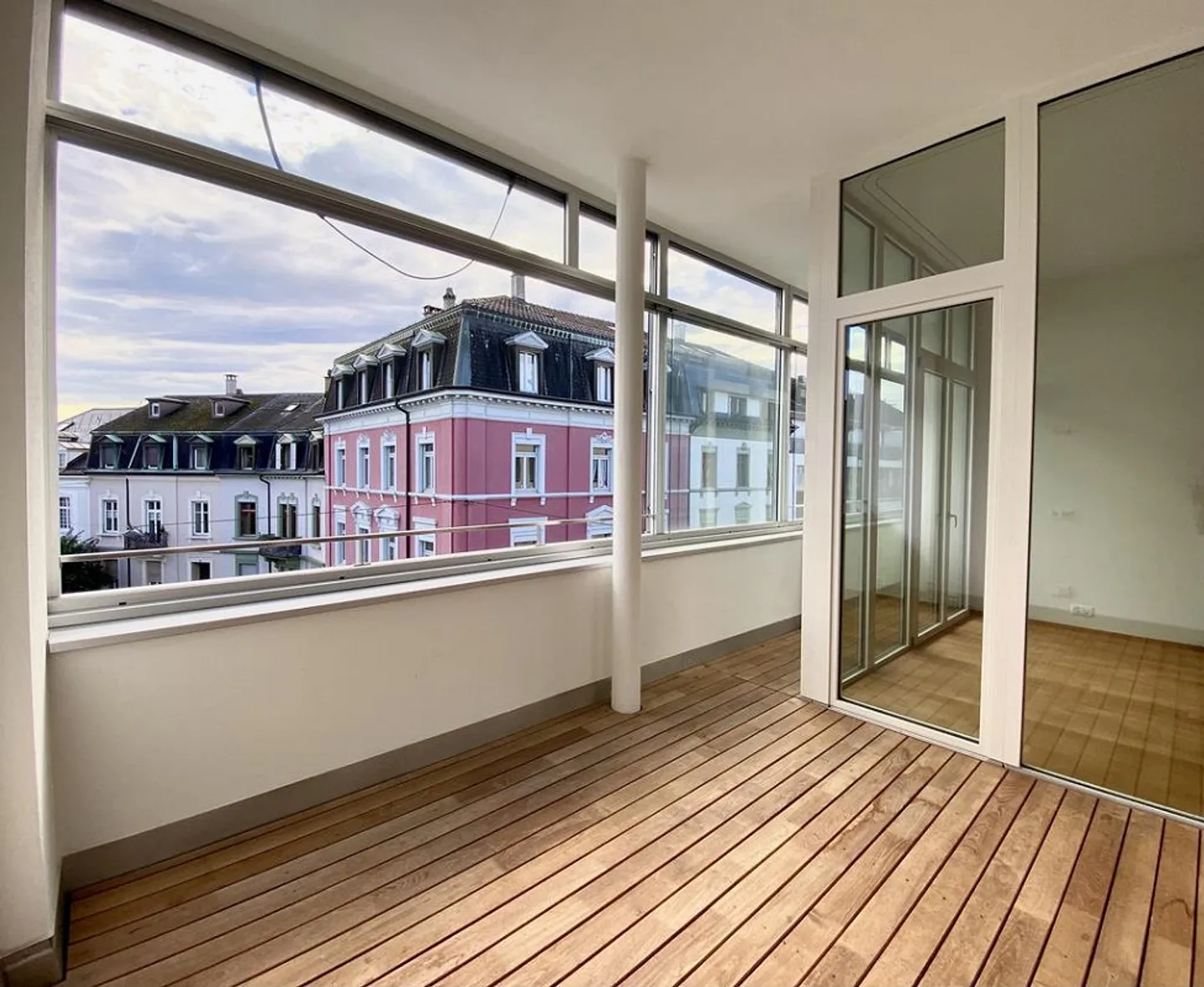 SPACIOUS APARTMENT IN THE CENTER OF BASEL - Photo 7 of 10