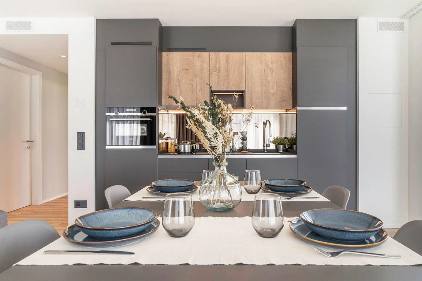 Flexible Apartment in Zurich - Photo 4 of 8