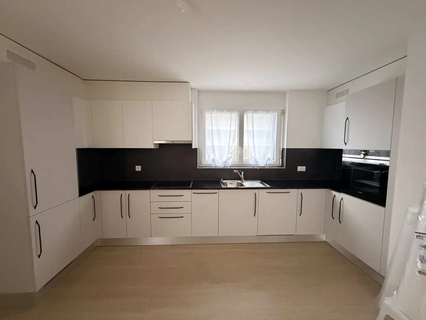 Local commercial à louer  60 m²  Cossonay - Photo 1 of 5