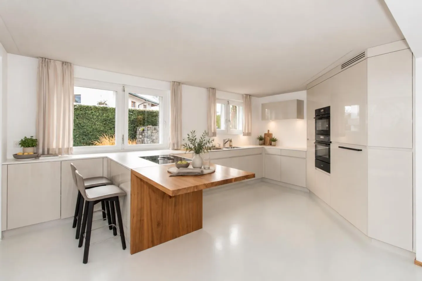 Grande maison jumelée de 6,5 pièces dans un quartier résidentiel privilégié - ... - Photo 4 sur 14