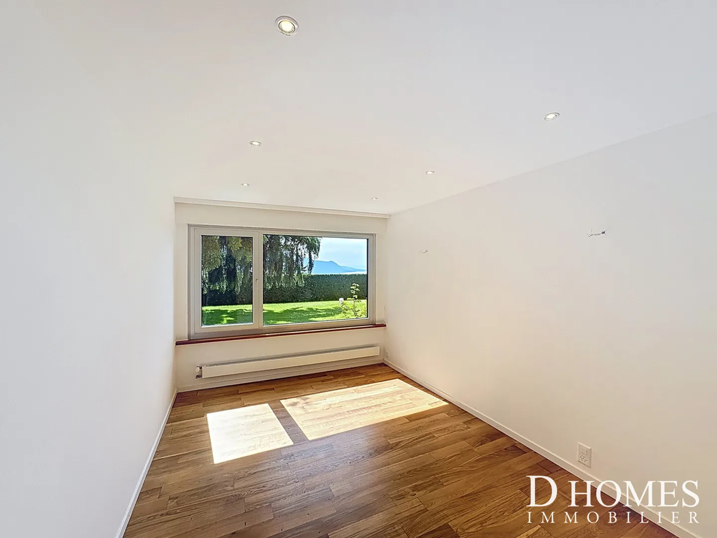EINZIGARTIG - Wunderschönes Anwesen mit Garten und freiem Blick auf den See - Foto 11 von 13