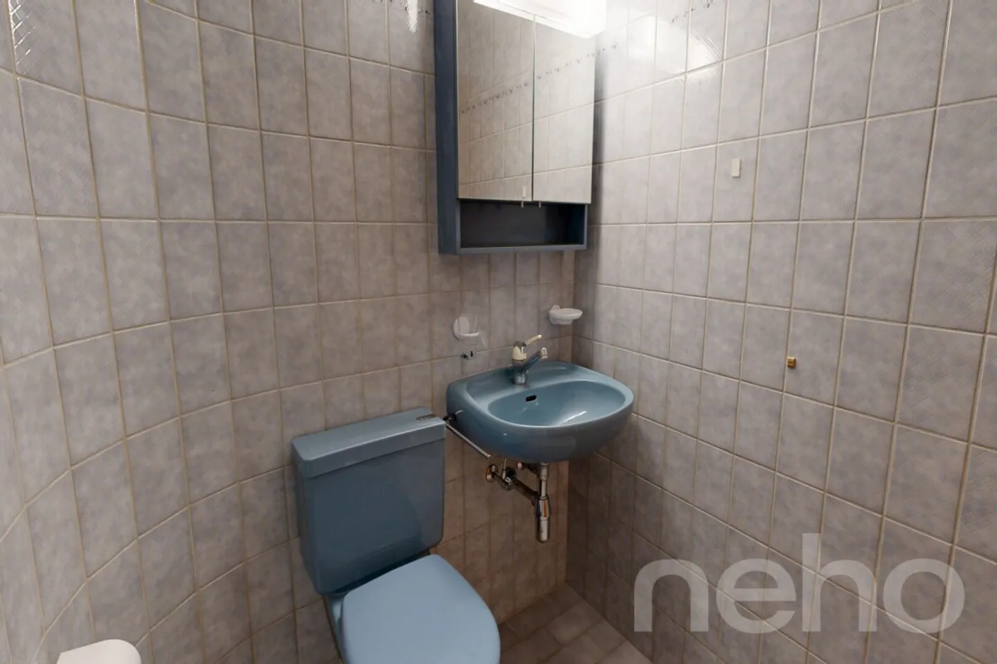 Spacious Duplex Apartment with Mountain Views - Photo 12 of 12