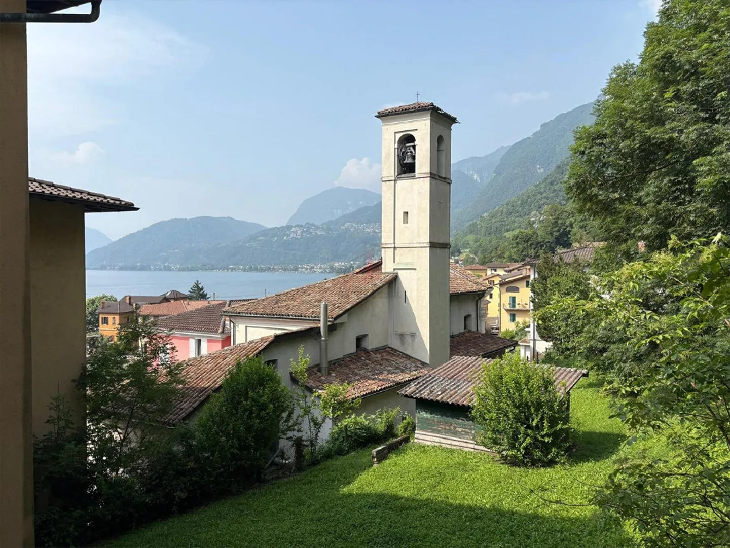 COMODO CON PARZIALE VISTA LAGO - Photo 1 sur 13