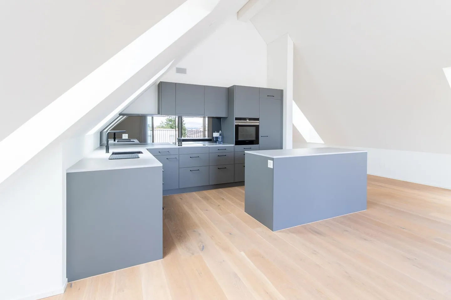 Stilvolles Penthouse in Kloten - Foto 5 von 14