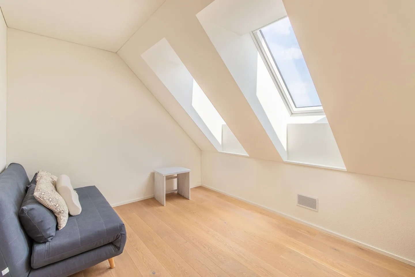 Stilvolles Penthouse in Kloten - Foto 8 von 14