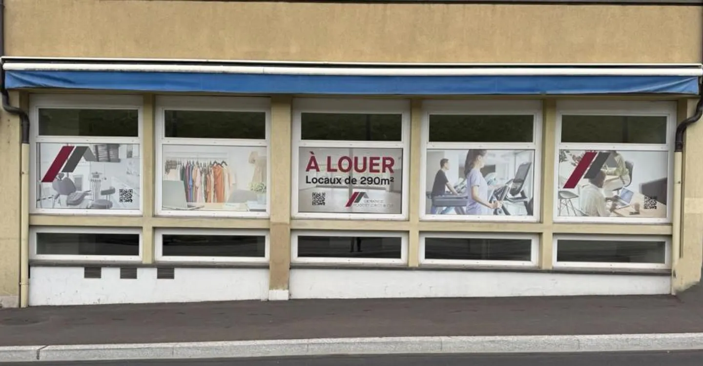 Wählen Sie einen Standort, der Ihre Ambitionen unterstützt! Etablieren Sie Ihr Geschäft in einem dynamischen Viertel. Diese Verkaufsfläche bietet einen attraktiven Rahmen für Ihr nächstes Projekt: Fachgeschäft, Showroom, Institut, Konzeptgeschäft - Foto 1 von 8