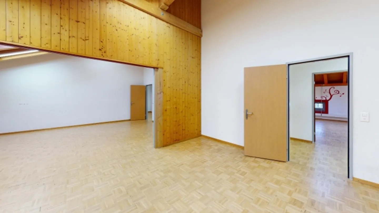 Office space for rent - Photo 7 of 9