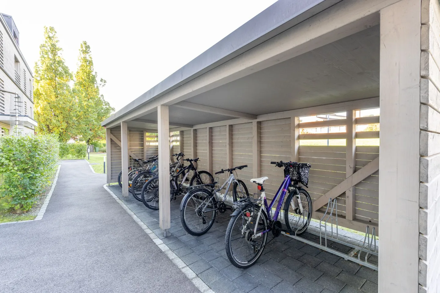 Appartement de jardin attrayant de 2,5 pièces avec charme - Photo 15 sur 17