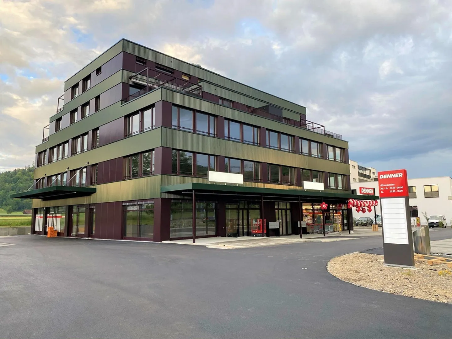 Bellissimo appartamento attico di 2,5 stanze - Foto 1 di 6