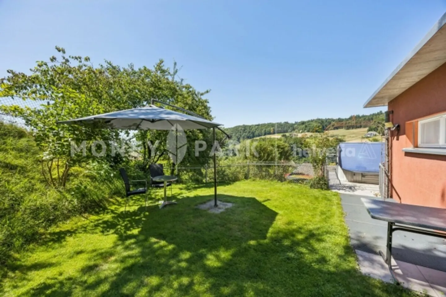 Stepped apartment for sale - Photo 7 of 11