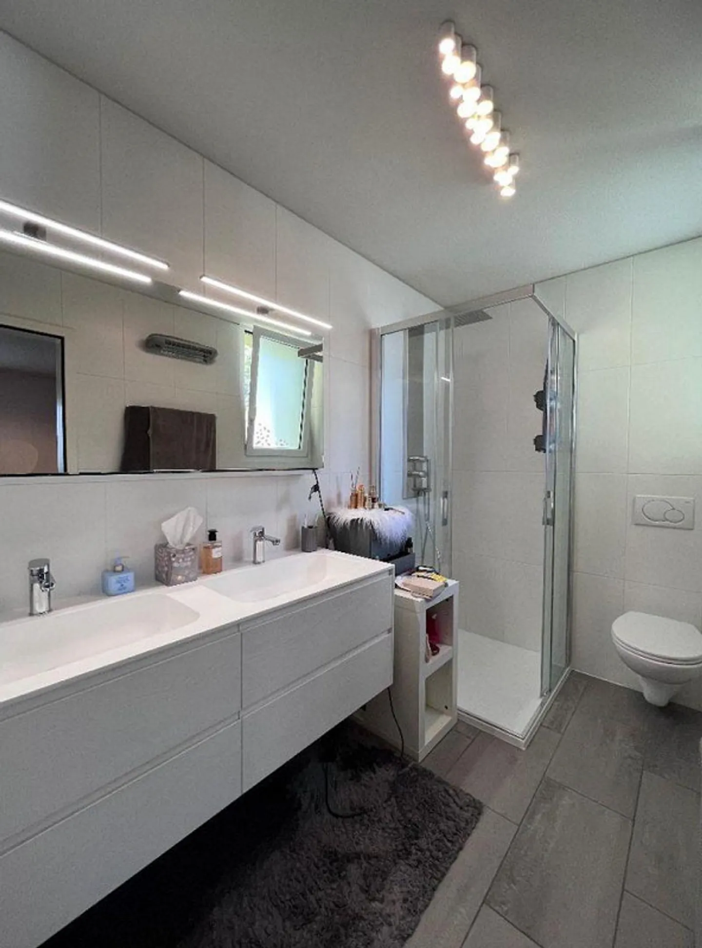 Attika-Duplex in Solduno – grosszügige Räume, Galerie und zwei Balkone - Foto 4 von 5