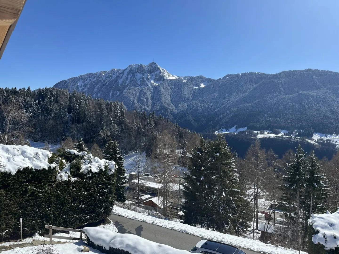 Chalet with Mountain View - Photo 8 of 13
