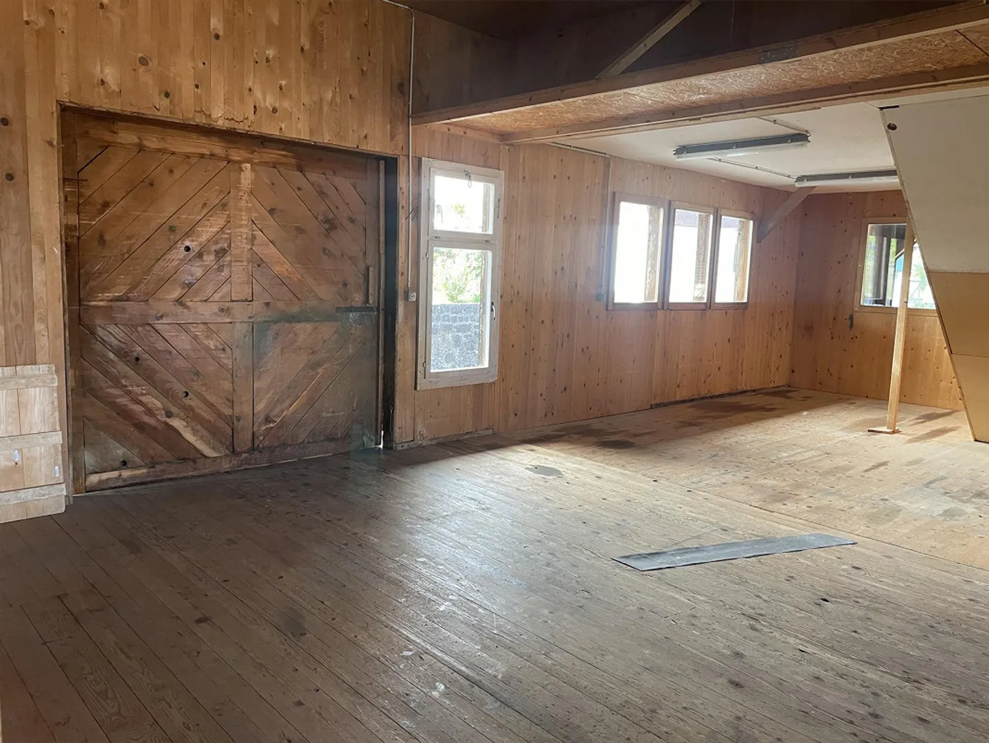 Storage Rooms / Storage Areas - Photo 2 of 11
