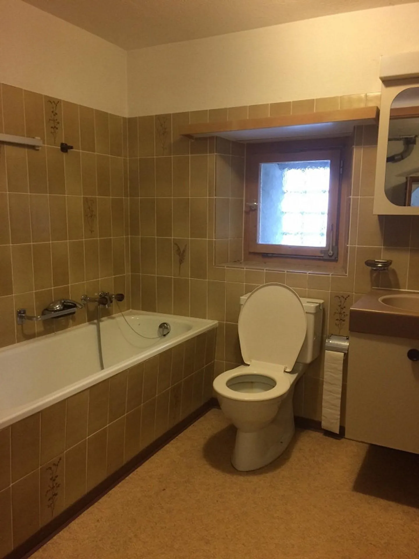 Detached house in a quiet location (as a permanent residence or holiday home) - Photo 4 of 7