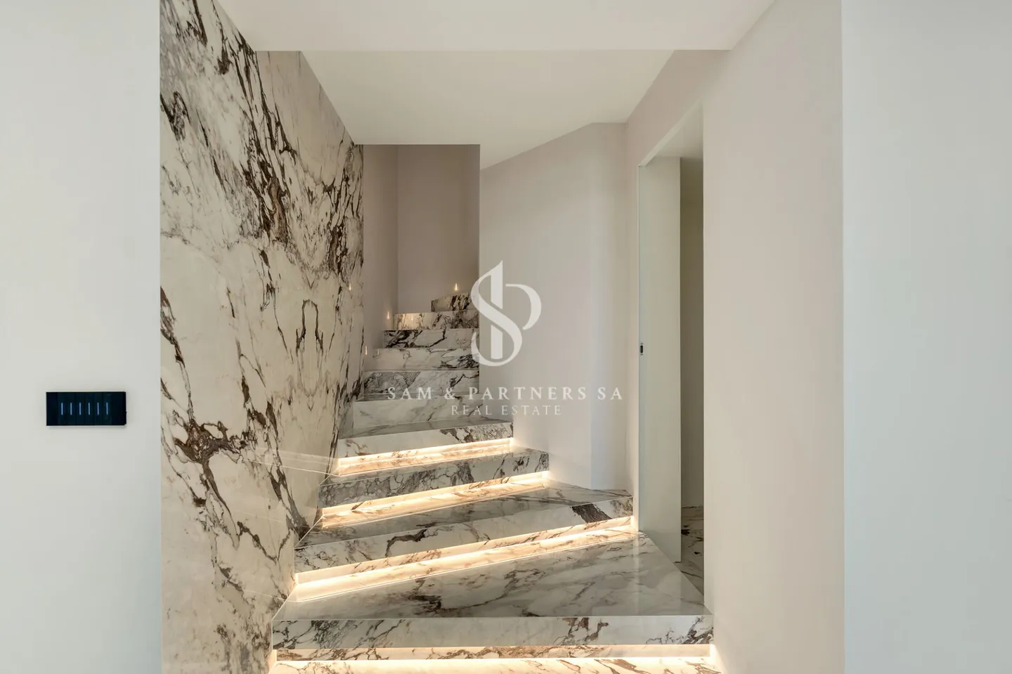 Duplex esclusivo con piscina - Foto 10 di 16