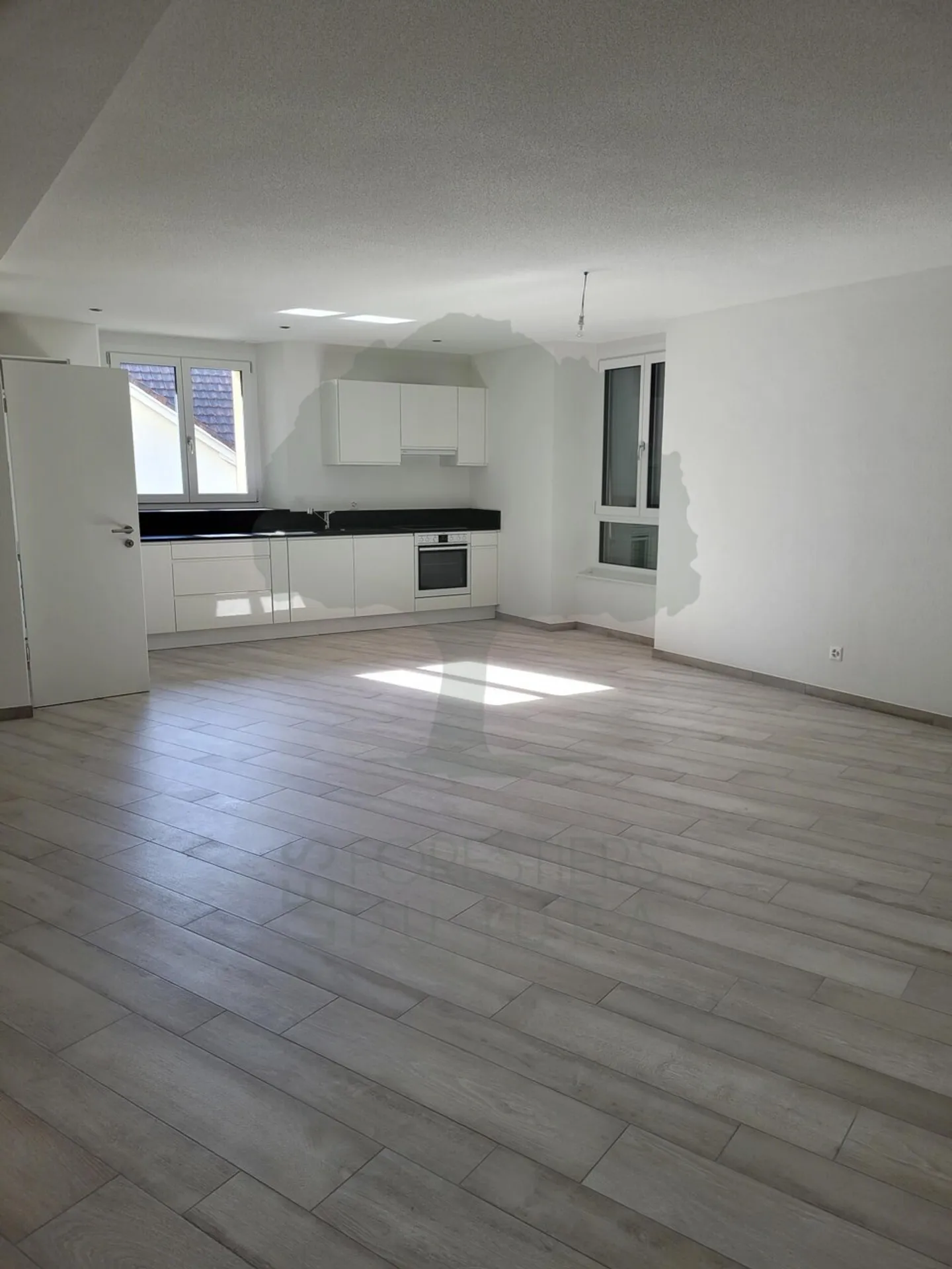 Edificio di Appartamenti Ristrutturato - Foto 11 di 14