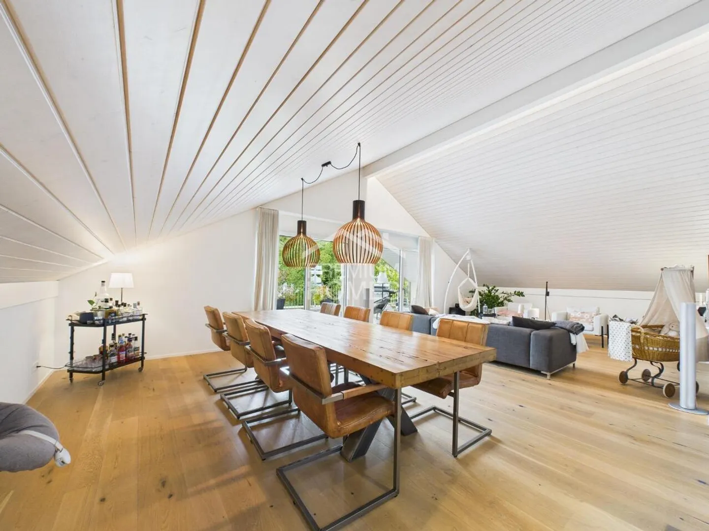 Luxurious Maisonette with Style and Comfort - Photo 4 of 13