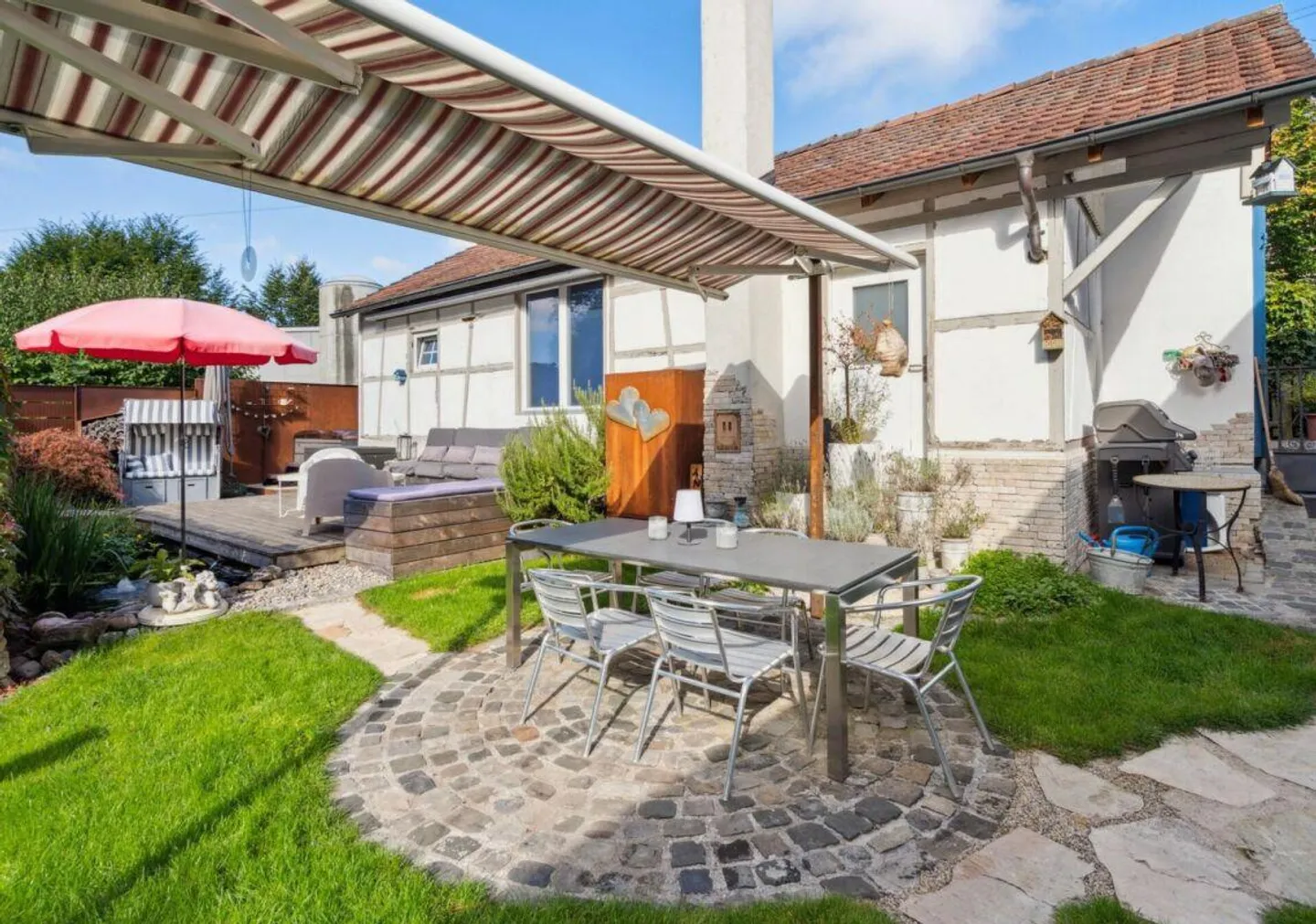 Single-family house with a separate apartment and studio: Ideal for self-use, investment, or both - Photo 22 of 22