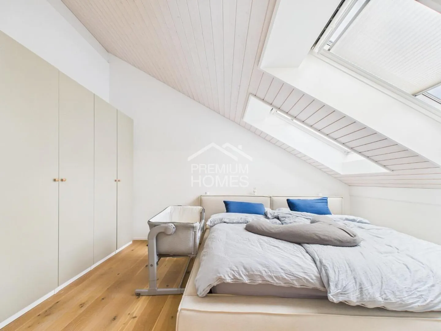 Luxurious Maisonette with Style and Comfort - Photo 8 of 13