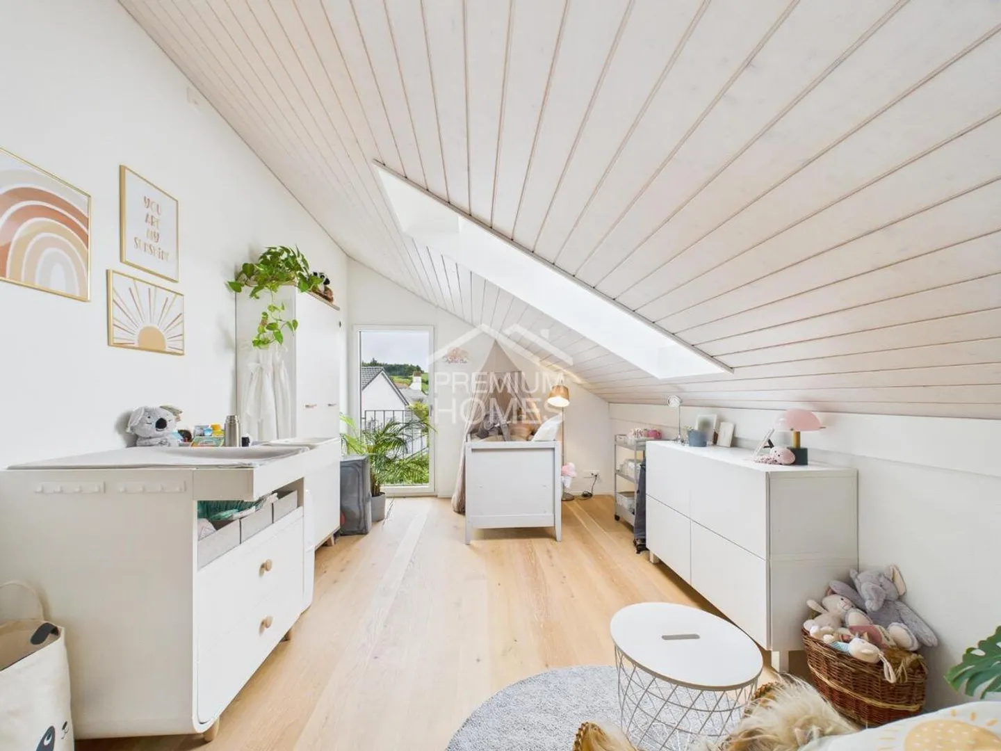 Luxurious Maisonette with Style and Comfort - Photo 9 of 13