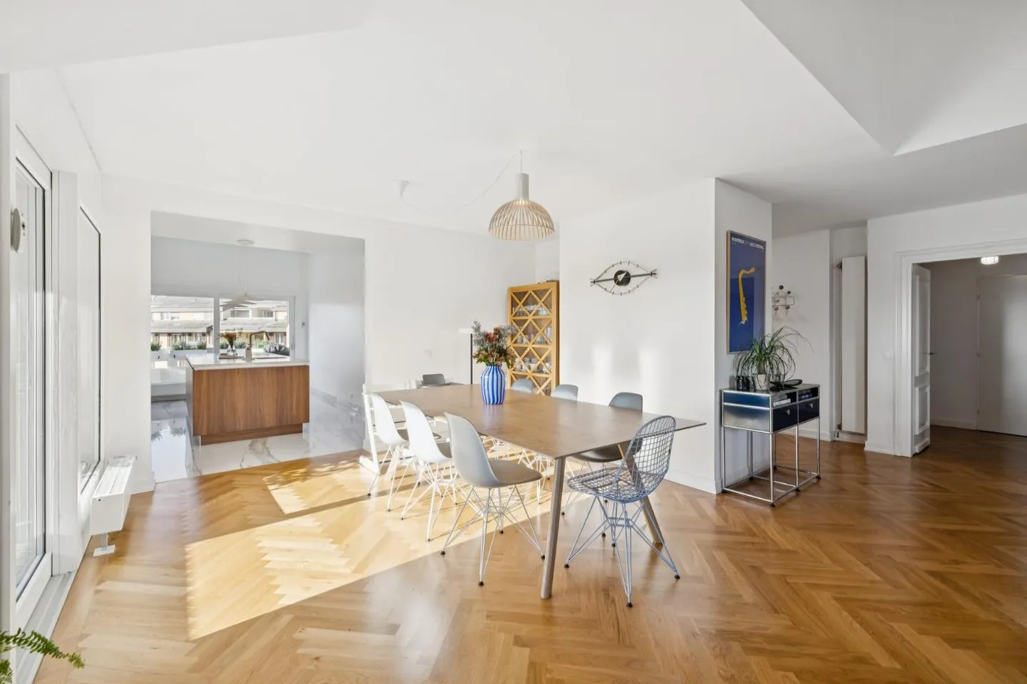 Elegant penthouse duplex, renovated, very bright, in the heart of Cologny - Photo 5 of 8