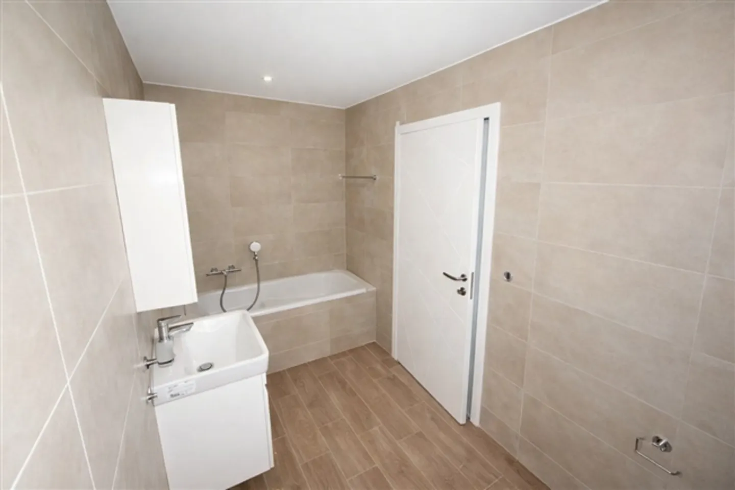 Neue 5,5-Zimmer-Wohnung in Farvagny - Foto 8 von 12