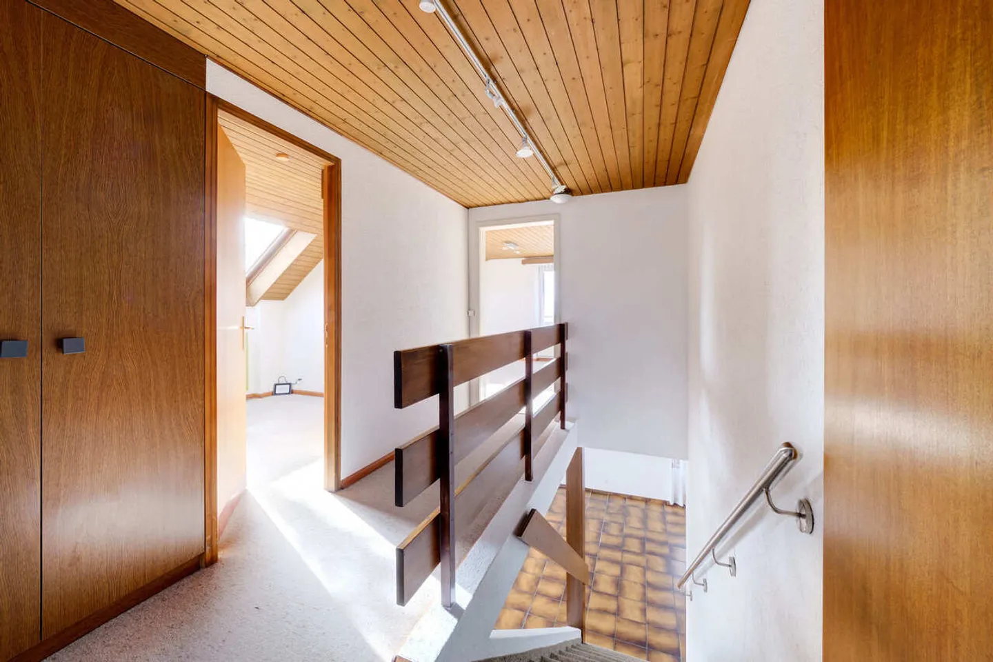 Charmantes Freistehendes Einfamilienhaus - Foto 10 von 15