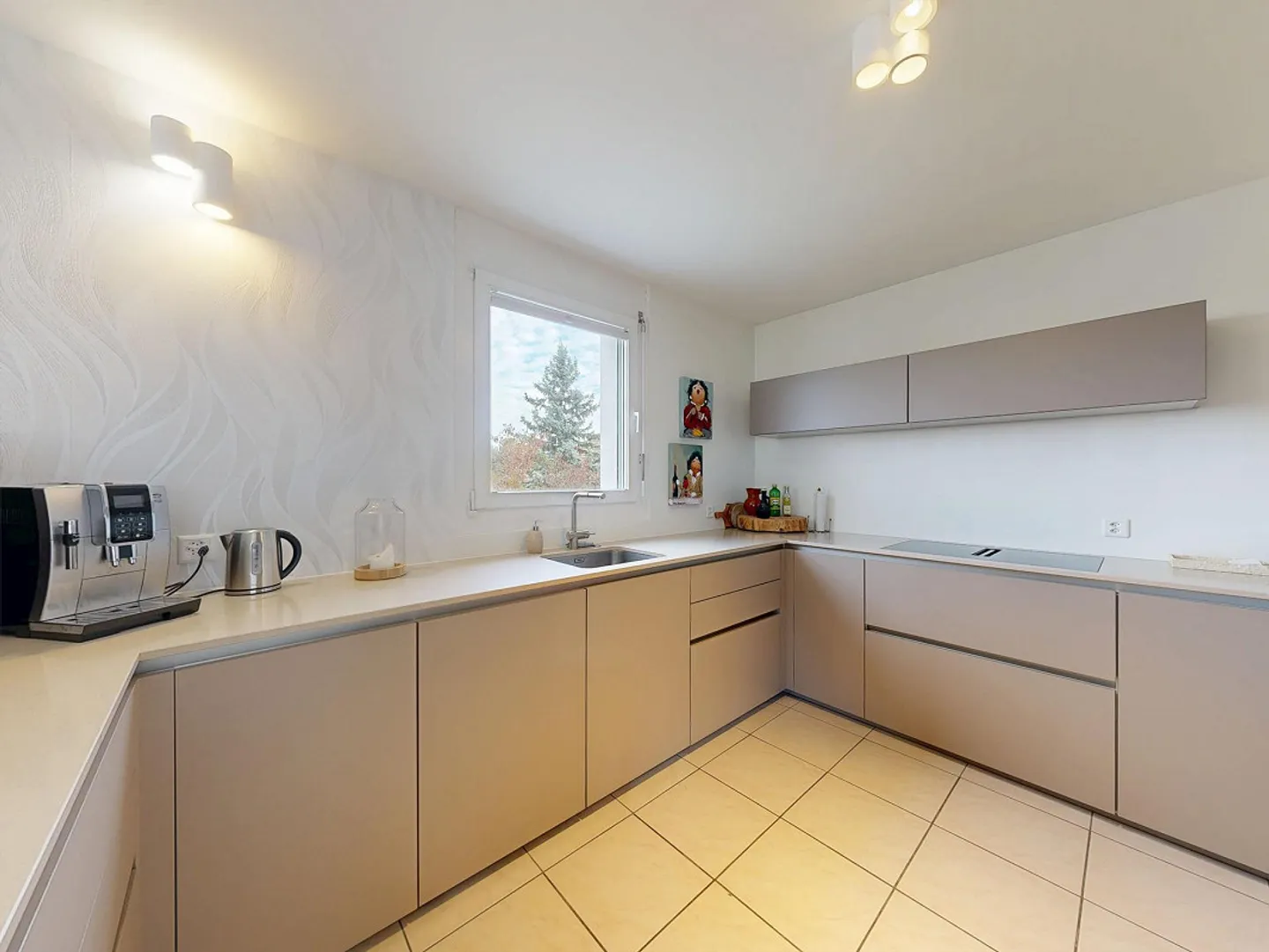 Emplacement résidentiel calme avec une offre d'espace généreuse - Photo 6 sur 18
